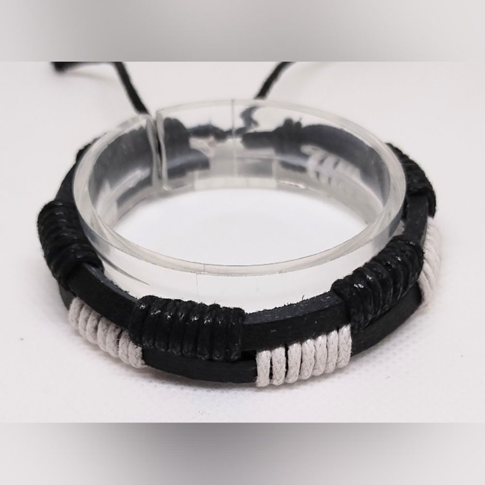 Men's bracelet leather layered black white new e89
